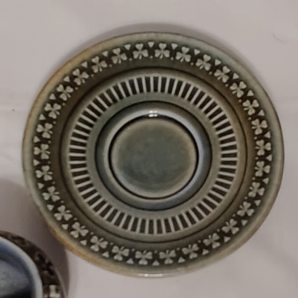 Vintage Irish Wade Porcelain Cauldron Pot and Plate - Picture 5 of 6